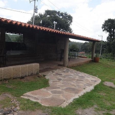 Cabanas El Roble Villa Tapalpa Exterior photo